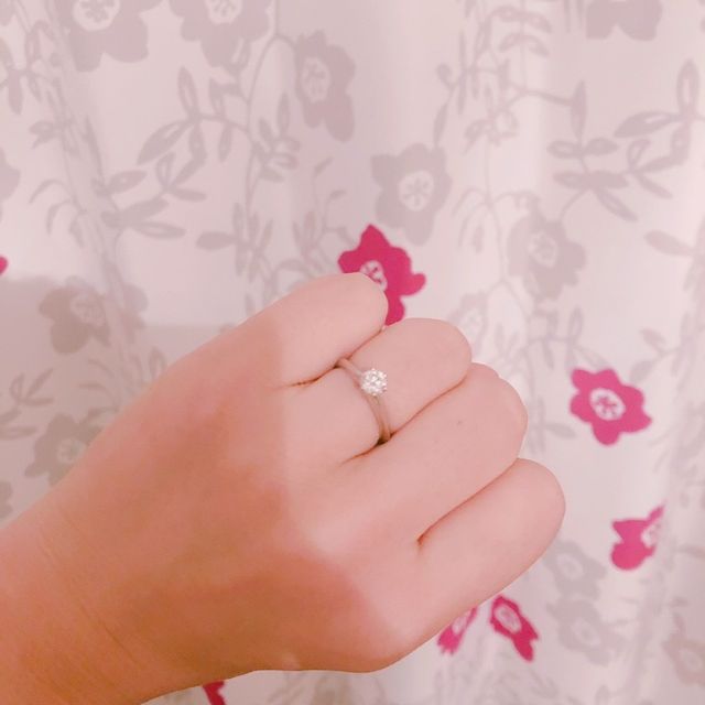 【ティファニー(Tiffany & Co.)の口コミ】 指輪のデザインはシンプルな1つダイヤがあるものです。
ティファニーのダ…