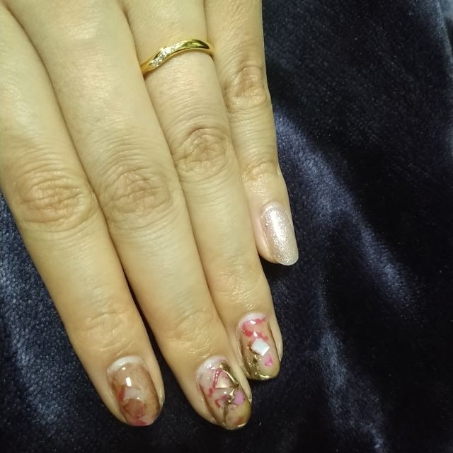 【アイプリモ(I-PRIMO)の口コミ】 イギリス王室に憧れて、ゴールドの指輪を探していました。店舗には多くの…