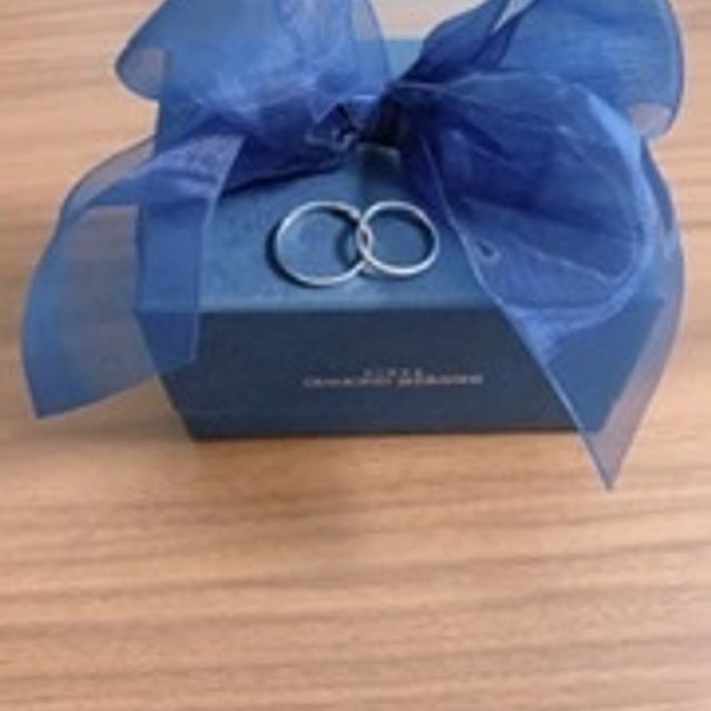 【銀座ダイヤモンドシライシの口コミ】 普段から着けるのでシンプルな指輪が欲しいと思っていたところ、着け心地…