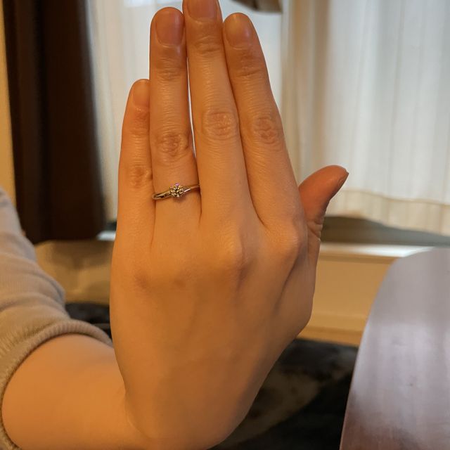 【銀座ダイヤモンドシライシの口コミ】 まずはダイヤモンドのみ購入し、プロポーズ後に一緒にリングを選びに行き…