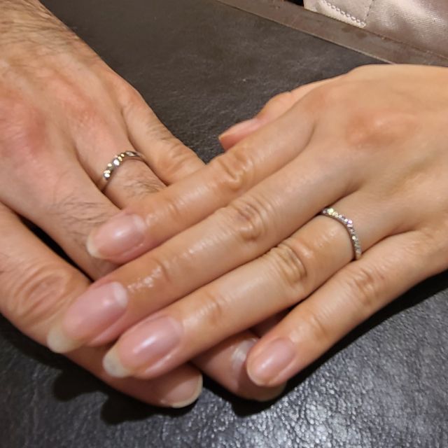 【TRECENTI(トレセンテ)の口コミ】 ウェーブしているデザインが可愛く、ピンクサファイアを2色取り入れていた…