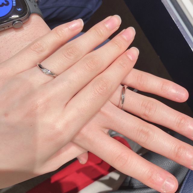 【銀座ダイヤモンドシライシの口コミ】 プラチナがたくさん使われた、存在感のある指輪です。女性物はダイヤモン…