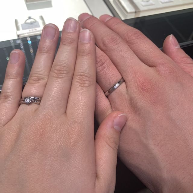 【アイプリモ(I-PRIMO)の口コミ】 デザインについては、シンプルかつ特徴のある指輪を探していたため、アナ…