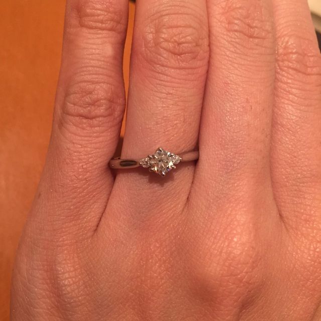 【俄(にわか)の口コミ】 デザインが綺麗で、種類が豊富なので、選ぶときに迷ってしまうくらいです…