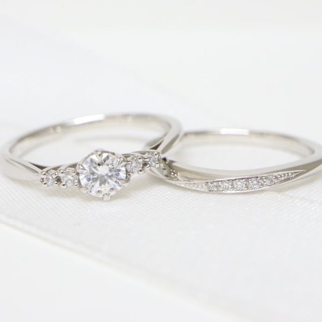 【LEGAN(レガン)の口コミ】 奥さんと相談して細身の指輪を希望していました。お店で指輪を見せてもら…