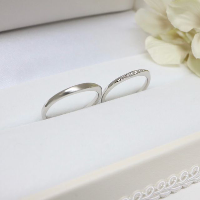 【LEGAN(レガン)の口コミ】 奥さんと相談して細身の指輪を希望していました。お店で指輪を見せてもら…