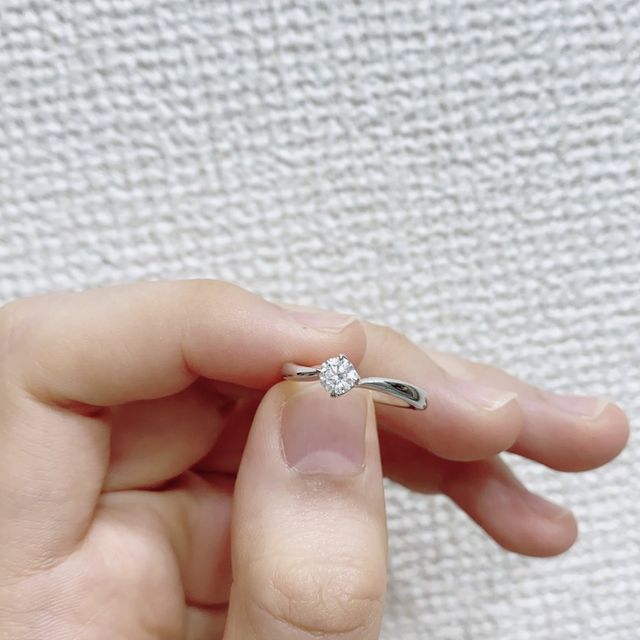 【アイプリモ(I-PRIMO)の口コミ】 とても素敵なダイヤモンドを選んだので、それが綺麗に見えるようなデザイ…