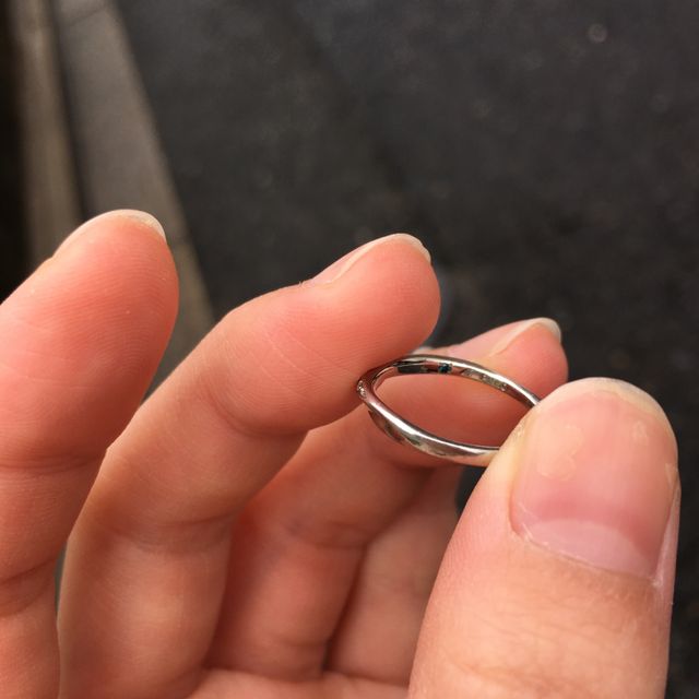 【4℃ BRIDAL(ヨンドシーブライダル)の口コミ】 普段指輪やアクセサリーをつける習慣がなく、服装もしれカジュアルなもの…