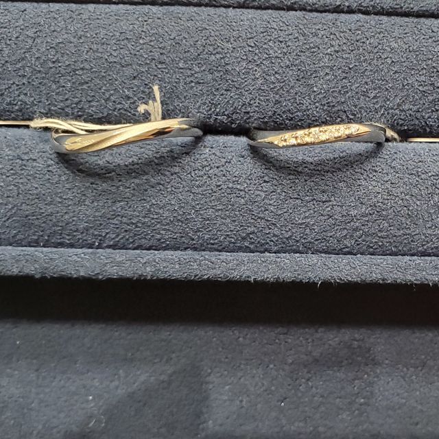 【4℃ BRIDAL(ヨンドシーブライダル)の口コミ】 一目惚れでした。試着した瞬間に、これがいい！と感じました。一見シンプ…