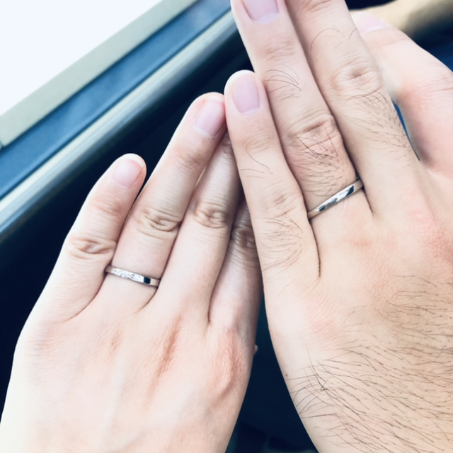 【仲庭總本店の口コミ】 細いデザインの結婚指輪が好きで探していましたが、大手ブランドなどでも…