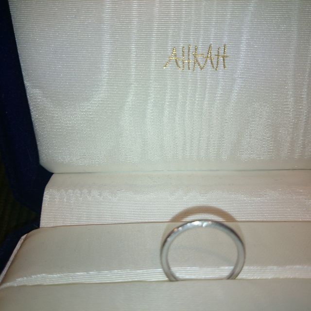 【AHKAH(アーカー)の口コミ】 とてもスタイリッシュで素敵なデザインというところがポイントです。ダイ…