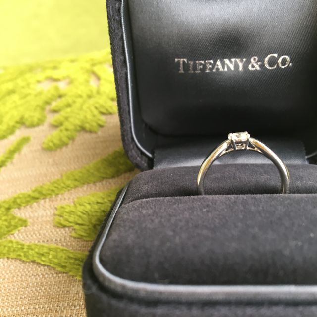 【ティファニー(Tiffany & Co.)の口コミ】 定番のティファニーセッティングと、ティファニーハーモニーで迷いました…