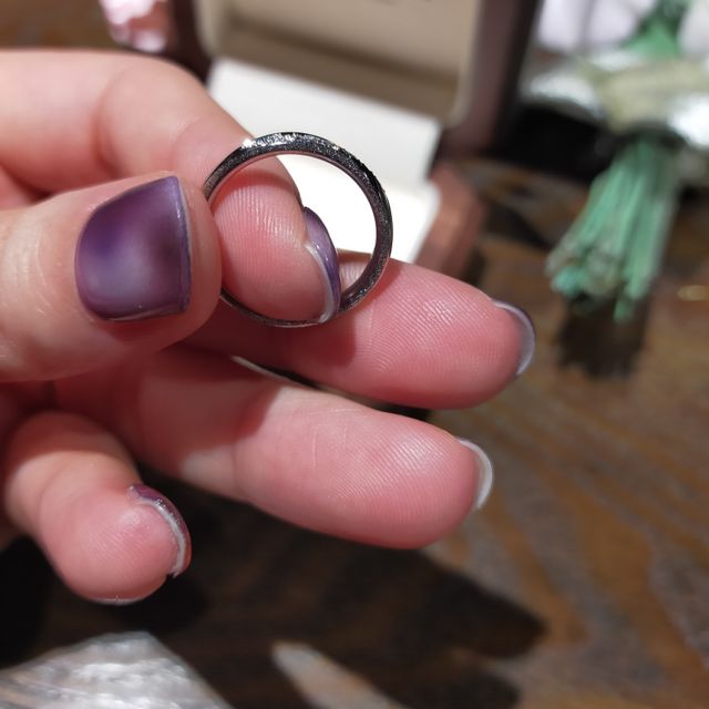 【TANZO.(鍛造指輪)の口コミ】 好きなジュエリーブランドが特になかったので、デザインと耐久性にこだわ…