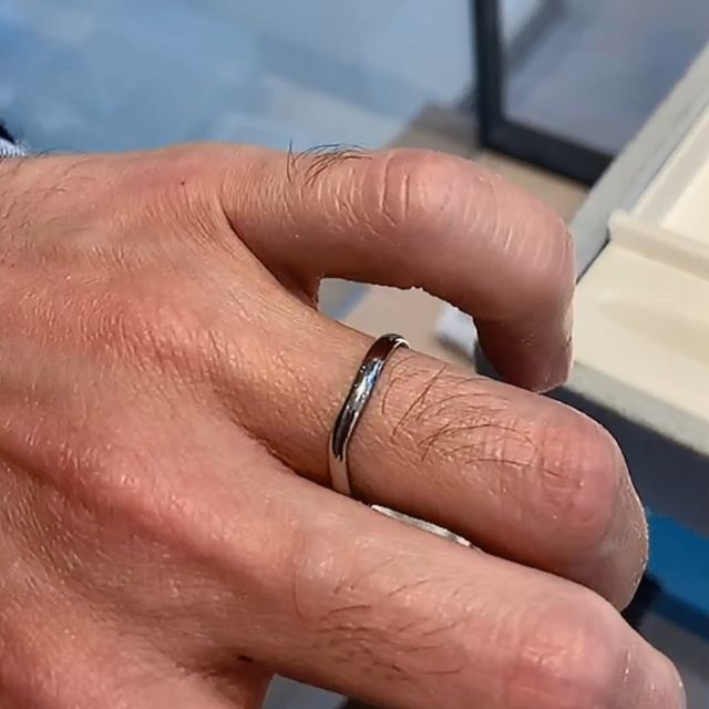 【【閉業】フラー・ジャコー(FURRER-JACOT)の口コミ】 
指輪を着けた時の滑らかさがとても良く、着け心地が良かったです。またウ…