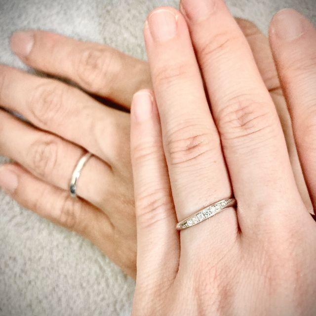 【宝寿堂(ほうじゅどう)の口コミ】 細身のデザインで、ブルーダイヤが入っている物を探しており、宝寿堂に来…