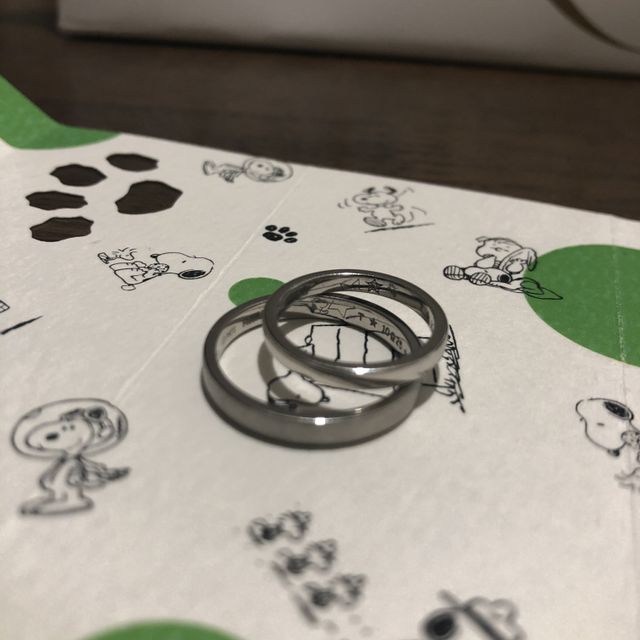 【with Happiness..の口コミ】 夫婦共にスヌーピーが好きで、結婚指輪もできたら普段使いできるけれどス…
