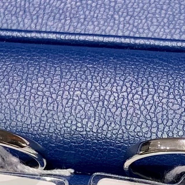 【銀座ダイヤモンドシライシの口コミ】 こちらの指輪はダイヤモンドが付いていないとてもシンプルで飽きのこない…