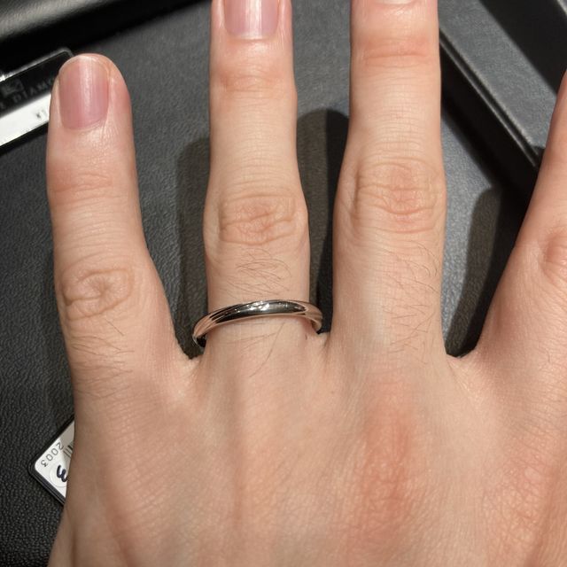 【ラザール ダイヤモンド(LAZARE DIAMOND)の口コミ】 お店の新商品のストレートリングです。
男性はストレートリングの場合、と…