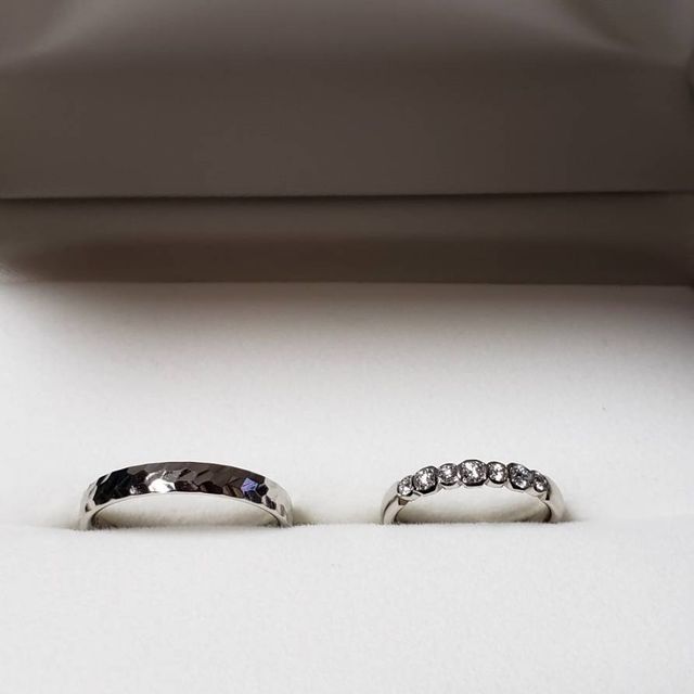 【PILOT BRIDAL(パイロットブライダル)の口コミ】 デザインも素材も何もかもがパーフェクトでした。
一目惚れです。
家内は…