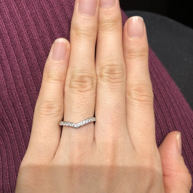 【アイプリモ(I-PRIMO)の口コミ】 指輪の決め手について
ハーフエタニティ、V字の深さ、指輪の太さが何店舗…