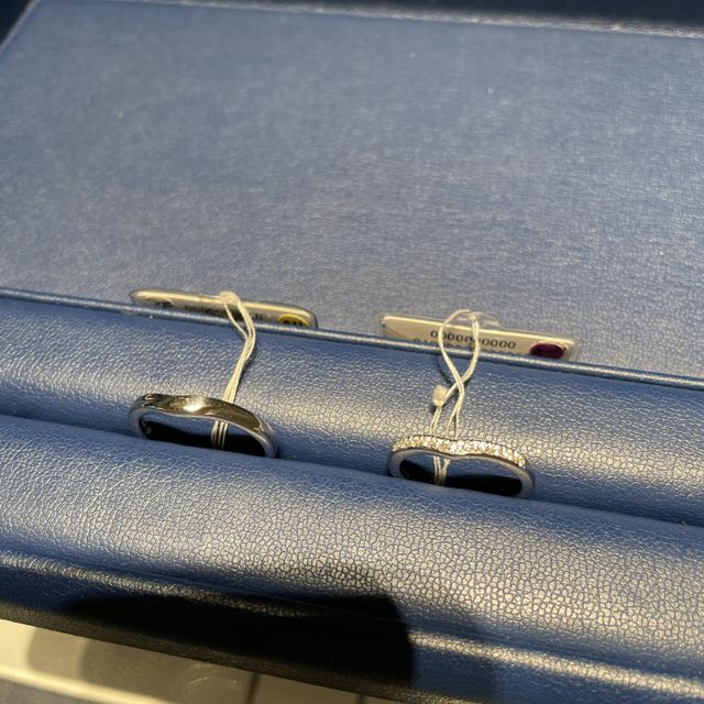 【銀座ダイヤモンドシライシの口コミ】 マリッジリングで探しておりましたが、ハーフエタニティっぽいリングを探…