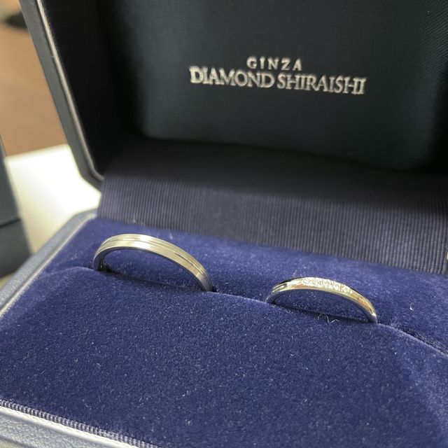【銀座ダイヤモンドシライシの口コミ】 男性用も女性用もデザインが気に入り購入しました。女性用のものはダイヤ…