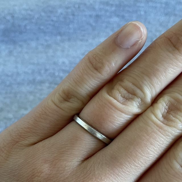 【ヴァン クリーフ＆アーペル(Van Cleef & Arpels)の口コミ】 ダイヤやデザインなどはなくとてもシンプルな指輪ですが、他のブランドで…