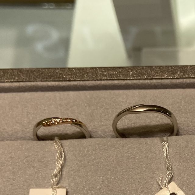 【STAR JEWELRY(スタージュエリー)の口コミ】 プラチナのみのもの、ピンクゴールドとプラチナの組み合わせのものと、種…