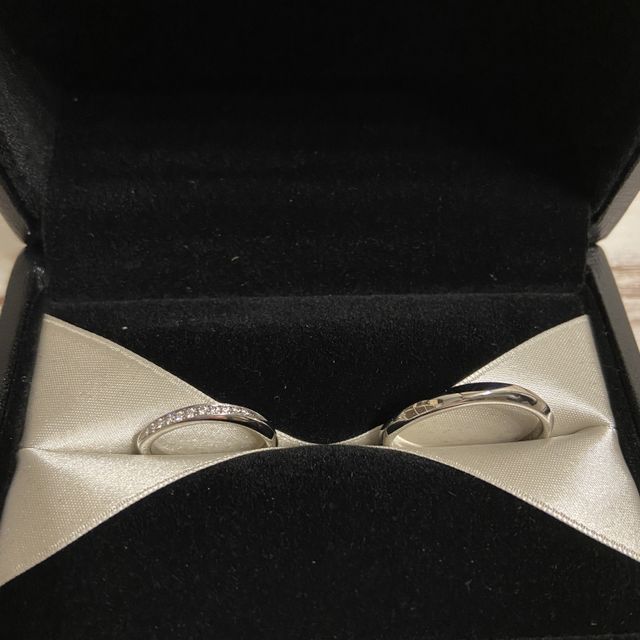 【エクセルコダイヤモンド(EXELCO DIAMOND)の口コミ】 かなりストレート寄りのS字です。ダイヤが長めに入っていてすごく綺麗で、…