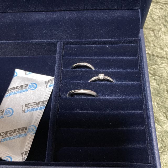 【銀座ダイヤモンドシライシの口コミ】 指に着けてみて、すぐさまこれだとおもいました。きれいです。おしとやか…