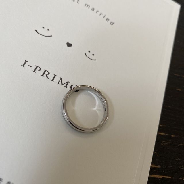 【アイプリモ(I-PRIMO)の口コミ】 普段指輪付けない男ですが、シンプルで着け心地も良い。あまりキラキラし…