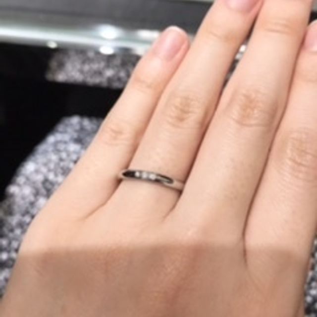 【ラザール ダイヤモンド(LAZARE DIAMOND)の口コミ】 最初はダイヤモンド一石タイプを探していましたが、なんだか物足りなさを…