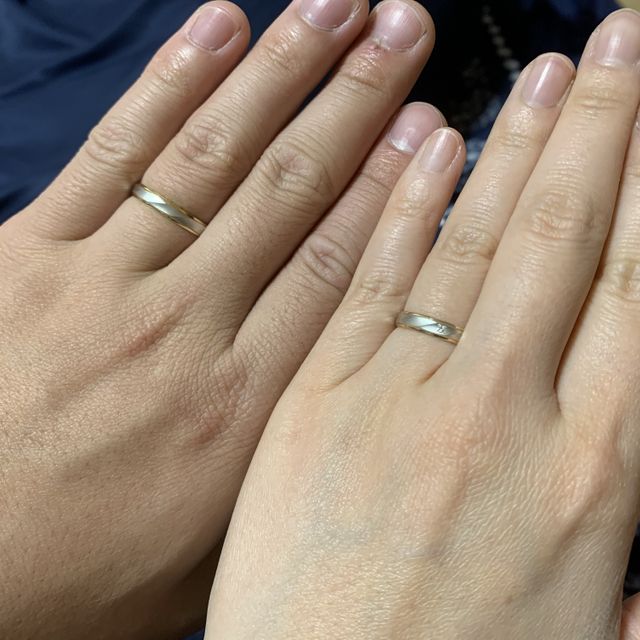 【BONDS(ボンズ)の口コミ】 決め手は、デザインと安さです！ゴールドが入った珍しいデザインがとても…