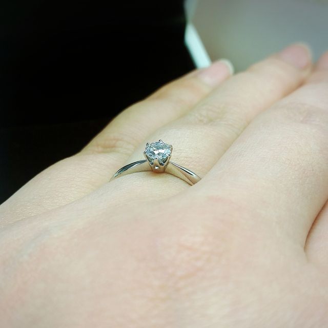 【アイプリモ(I-PRIMO)の口コミ】 結婚指輪との相性を考え、シンプルなデザインを希望していました。一見よ…