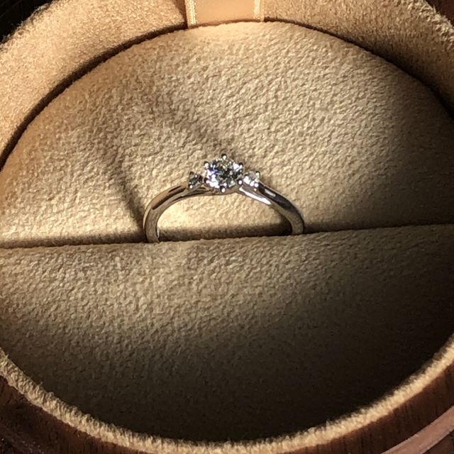 【COLANY(コラニー)の口コミ】 ホームページからブランドに込めたメッセージが伝わってきて、それが心に…