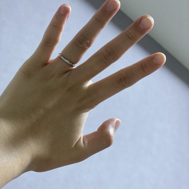 【アイプリモ(I-PRIMO)の口コミ】 シンプルなデザインが理想でした。店舗に行った時
豪華なデザインの指輪も…