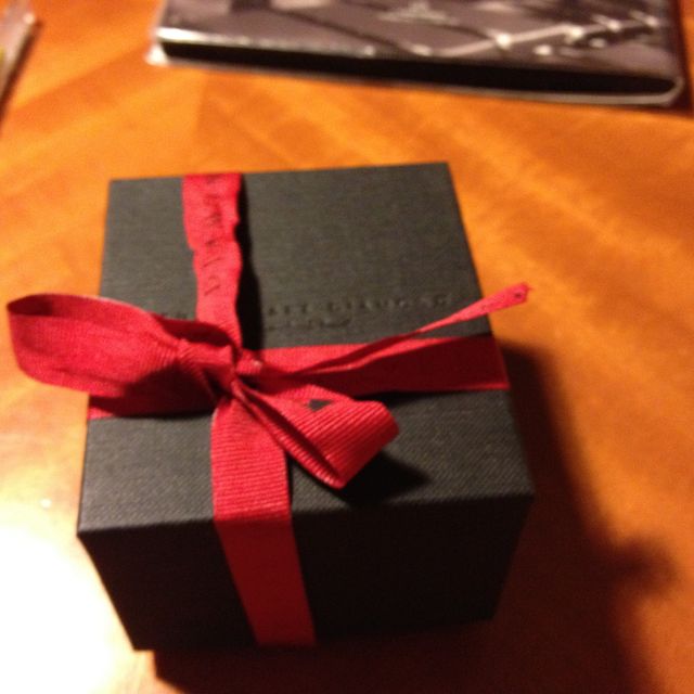 【ラザール ダイヤモンド(LAZARE DIAMOND)の口コミ】 すっきりしたデザインで、ダイヤモンドのカットが素晴らしく、輝きが違っ…