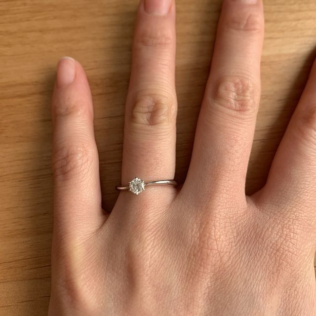 【アイプリモ(I-PRIMO)の口コミ】 指がすっきりして見えることと、横から見たデザインがハートで可愛いこと…