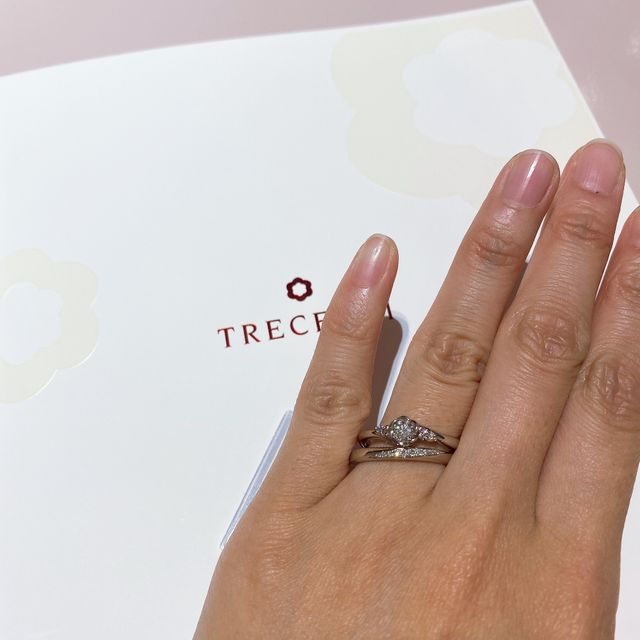 【TRECENTI(トレセンテ)の口コミ】 フローラのデザインがとにかく可愛いかった。ダイヤのクオリティが高く値…