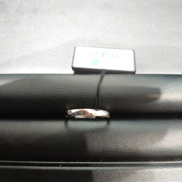 【ラザール ダイヤモンド(LAZARE DIAMOND)の口コミ】 エッジが利いた商品が多く、その中でもエッジの本数（？）が私の指と一番…