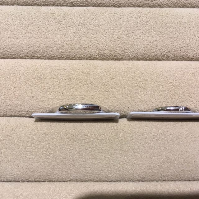 【TRECENTI(トレセンテ)の口コミ】 FLーAMFとTHーAL1を選びました。
指のサイズが小さいので、見た目がシンプ…