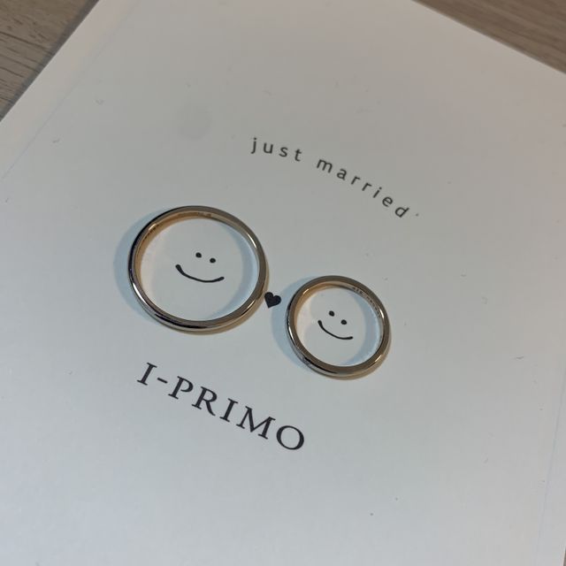 【アイプリモ(I-PRIMO)の口コミ】 シンプルなデザインのものを選びました。内側がゴールドのデザインになっ…