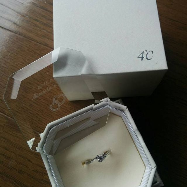 【4℃ BRIDAL(ヨンドシーブライダル)の口コミ】 店員さんの接客が良く、リーズナブルでトレンドを取り入れたデザインのも…