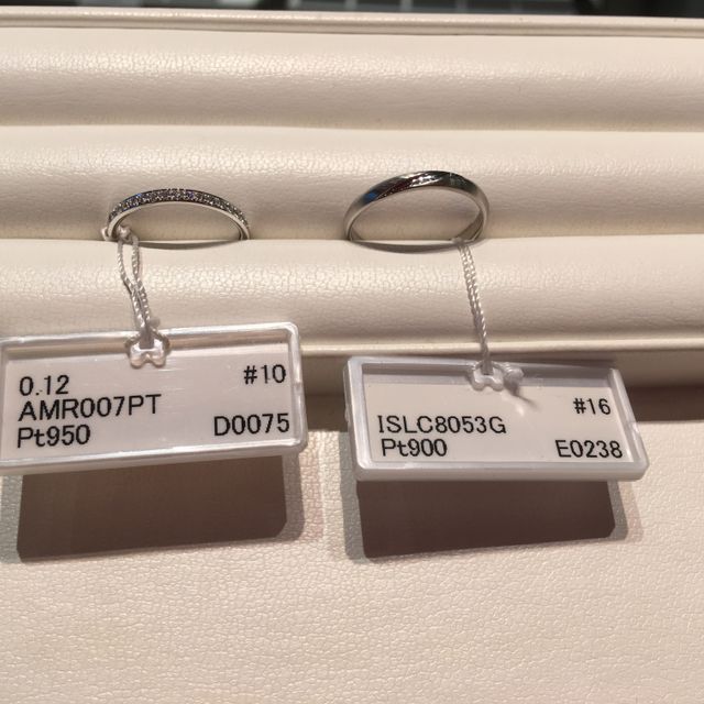 【I's stone(アイズストーン)の口コミ】 ハーフエタニティにしてはお得な値段であったと思う。安くハーフエタニテ…