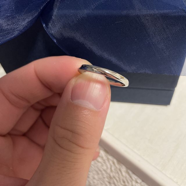 【銀座ダイヤモンドシライシの口コミ】 婚約者が欲しい指輪のペアリング
指が綺麗に見えるデザインとダイヤが自分…