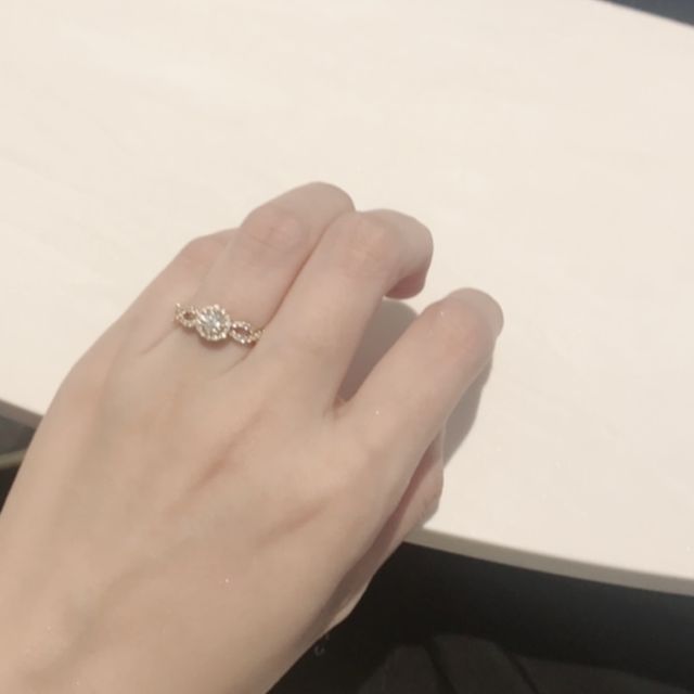 【ヴァンドーム青山(VENDOME AOYAMA)の口コミ】 ヴァンドームグレースと言うシリーズの1つです。
レースをモチーフにデザ…