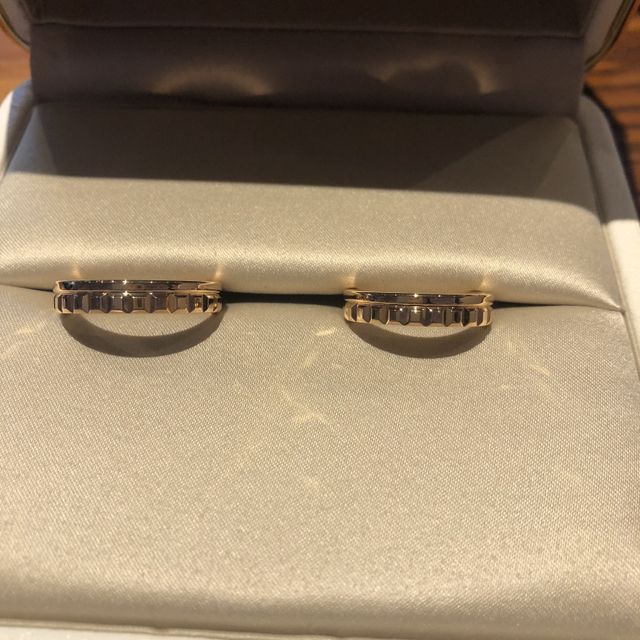 【ブシュロン(BOUCHERON)の口コミ】 キャトルラディアントのピンクゴールドをお互い購入しました！
金額はお手…