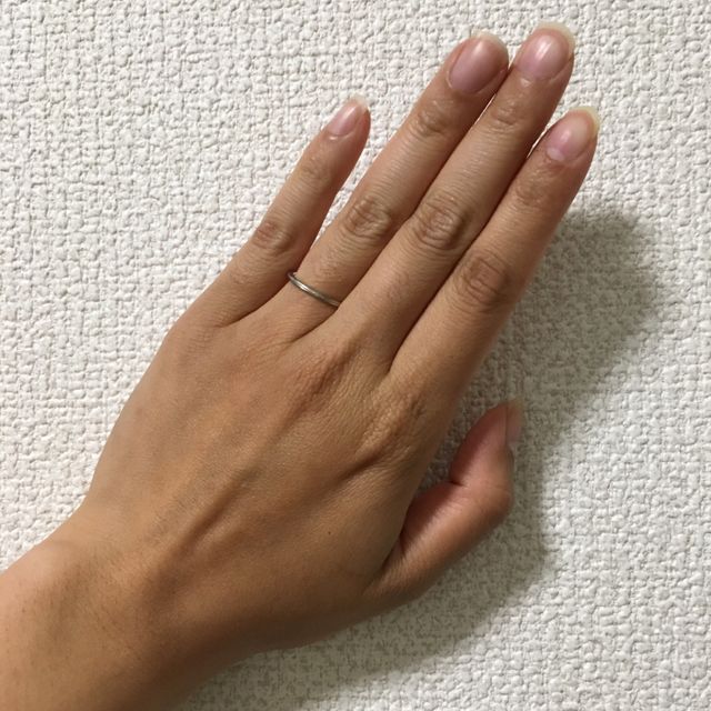 【メデルジュエリー(Mederu jewelry)の口コミ】 一生つけるものなので、飽きないデザインで、シンプルなものを求めていま…