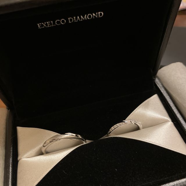【エクセルコダイヤモンド(EXELCO DIAMOND)の口コミ】 ダイヤの質の質がとてもいいです。
小さなメレダイヤでも、ハートアンドア…
