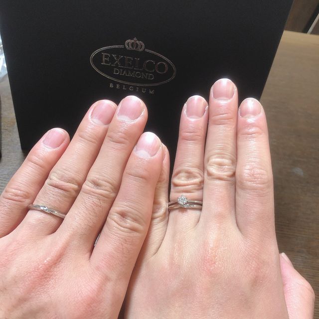 【エクセルコダイヤモンド(EXELCO DIAMOND)の口コミ】 エクセルコダイヤモンドで購入した婚約指輪と合うようなデザインにしまし…